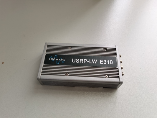 نرم افزار تعبیه شده USRP SDR تعریف شده رادیو E310 Ettus وزن سبک، اندازه کوچک