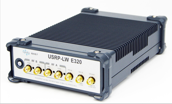 Ettus USRP E320 سازگار.